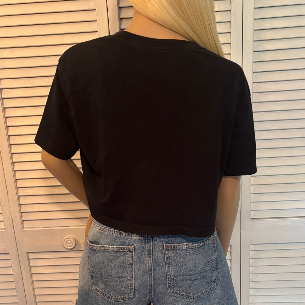 Nike Women's Black Short Sleeve Crop Top - Picture 3 of 4